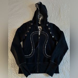Lululemon Navy Hoodie Size 4
